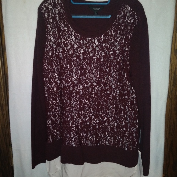 Simply Vera Burgandy Lace/cami attached. - Picture 2 of 7